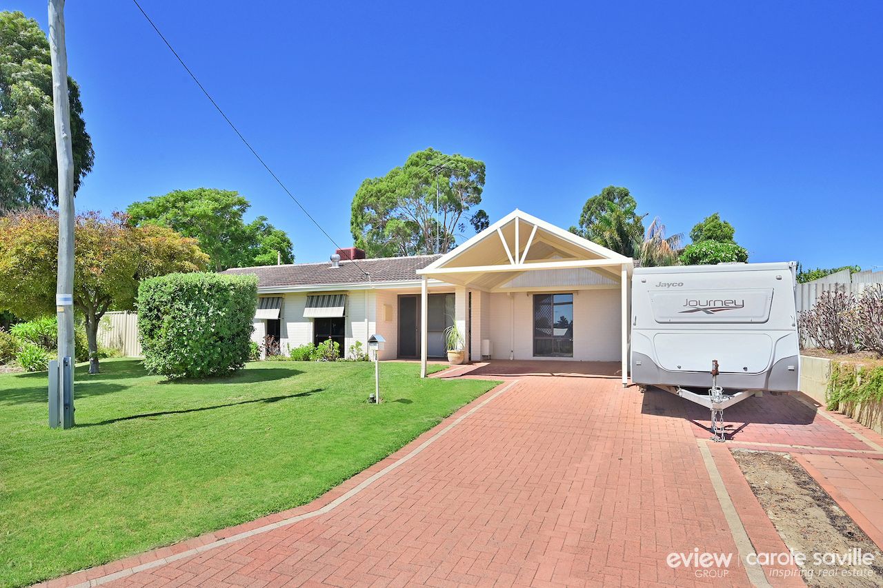 4 bedrooms House in 16 Downing Crescent WANNEROO WA, 6065