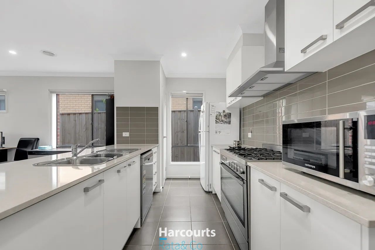 39 Paramount Rise, Wollert VIC 3750, Image 2