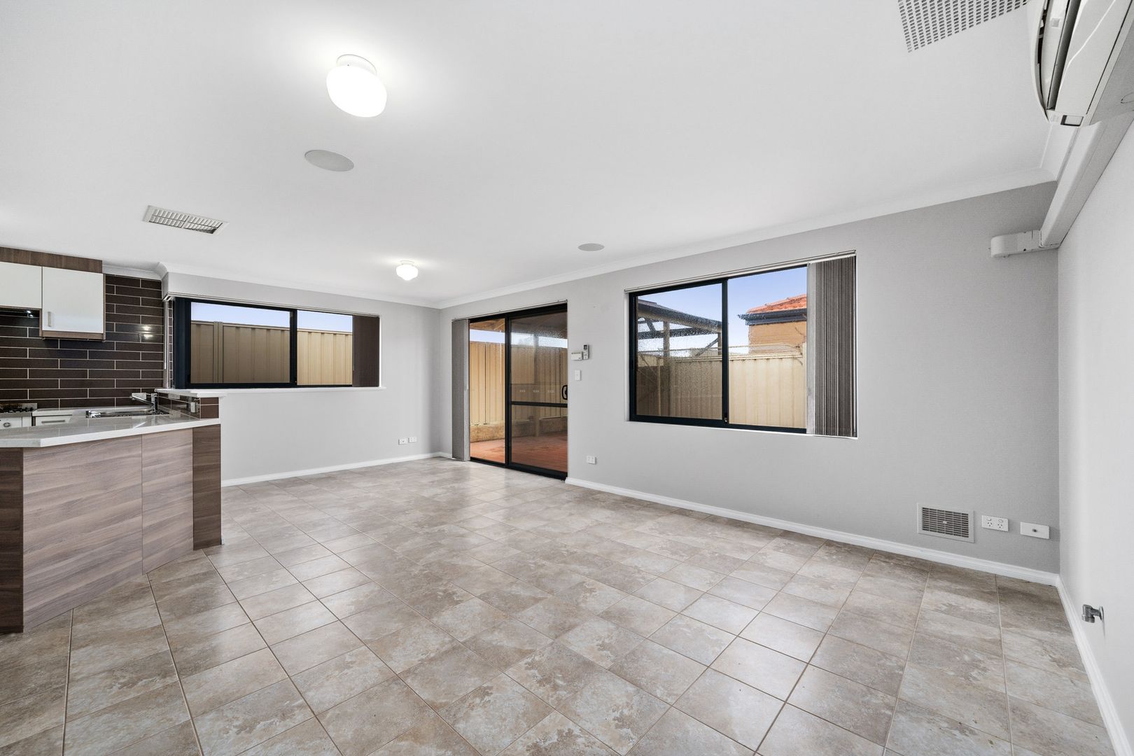 2B Yardie Crescent, Yangebup WA 6164, Image 2