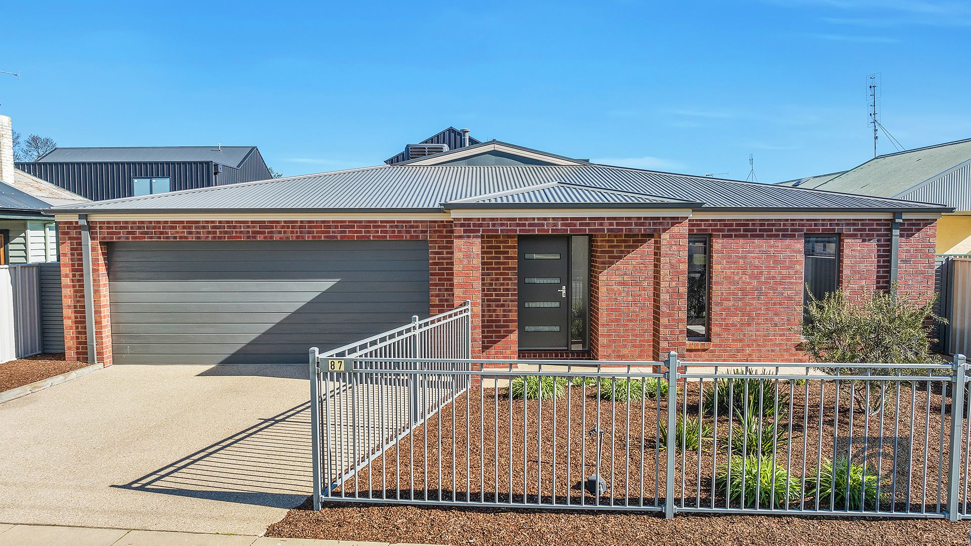 2 bedrooms House in 87 Annesley Street ECHUCA VIC, 3564