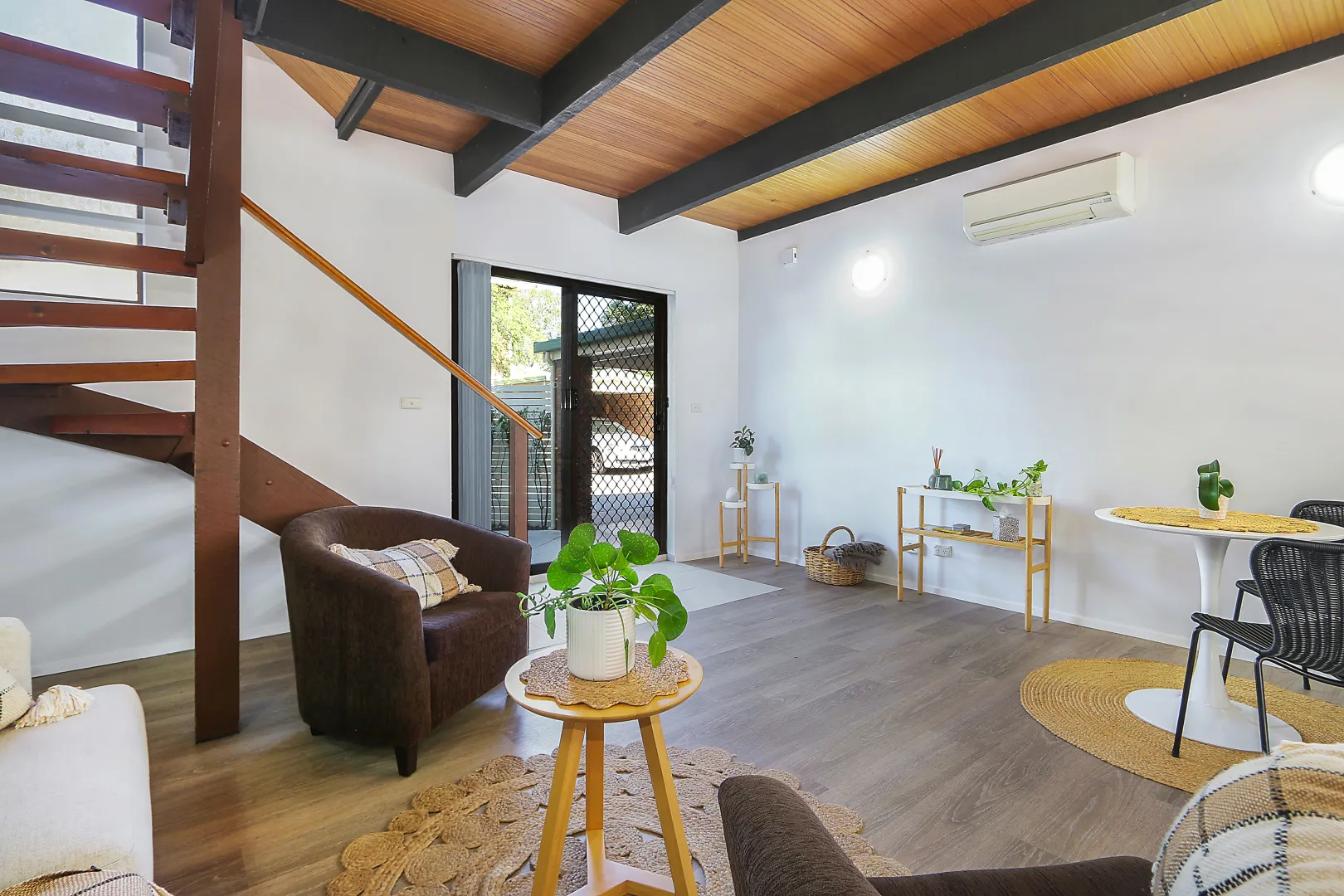 Three bedroom townhouse - View 3