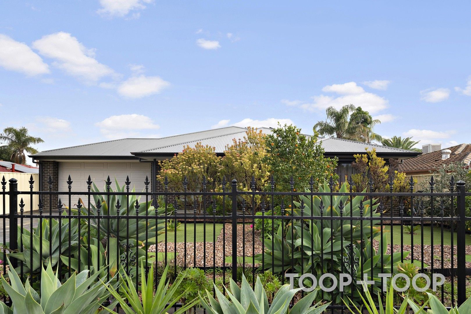 4 bedrooms House in 225 Whites Road PARALOWIE SA, 5108