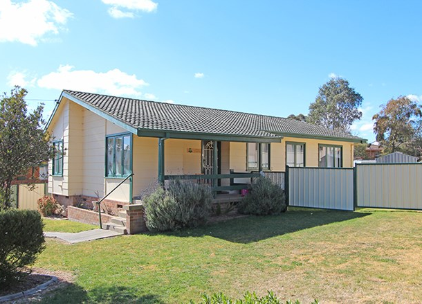 5 Albany Road, Moss Vale NSW 2577