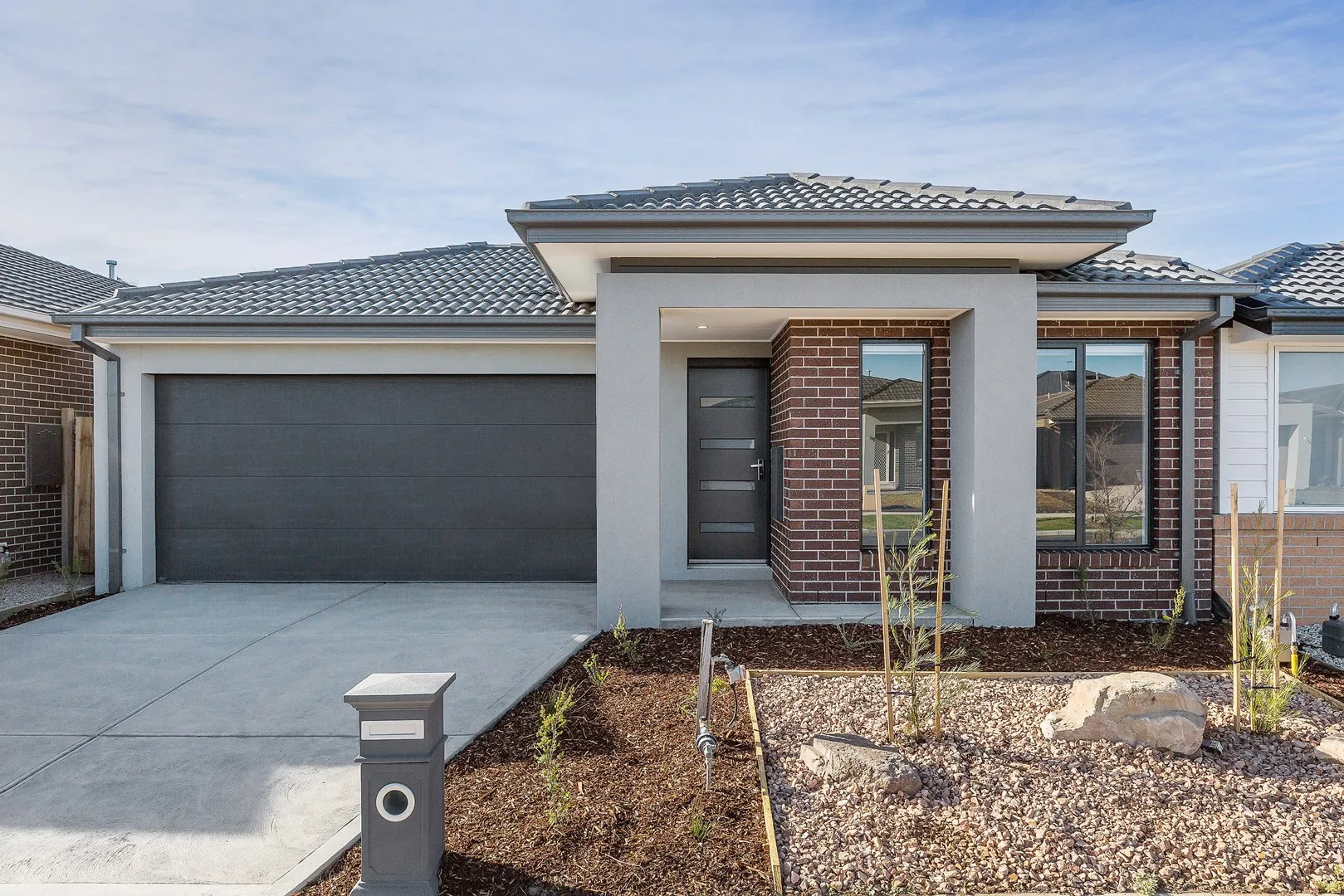 Lovely Home in Featherbrook, Point Cook
