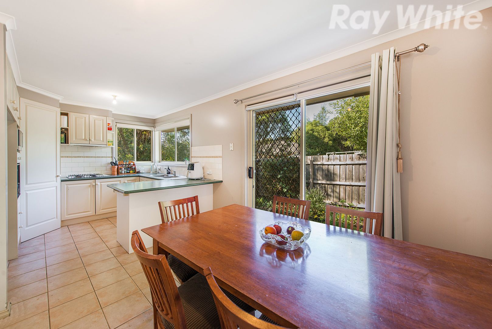 2/21 Kumala Crescent, Bayswater VIC 3153, Image 2