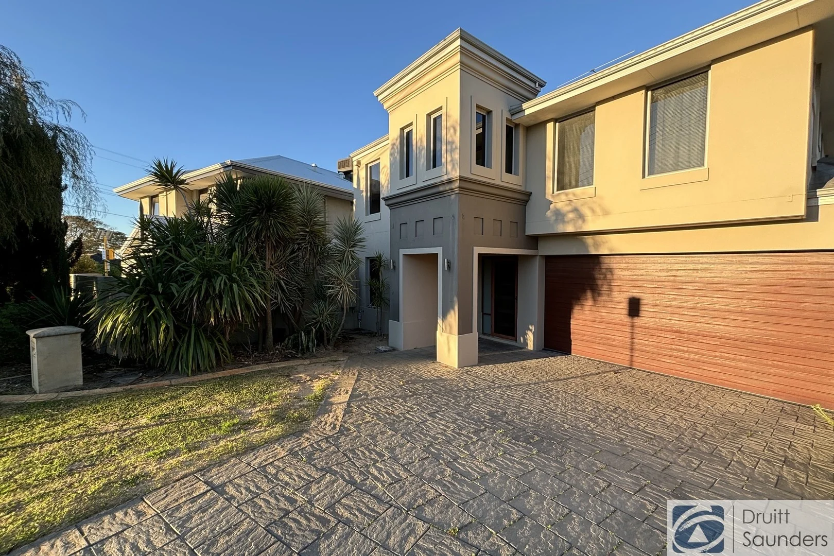 24 Phillips Grove, Innaloo WA 6018