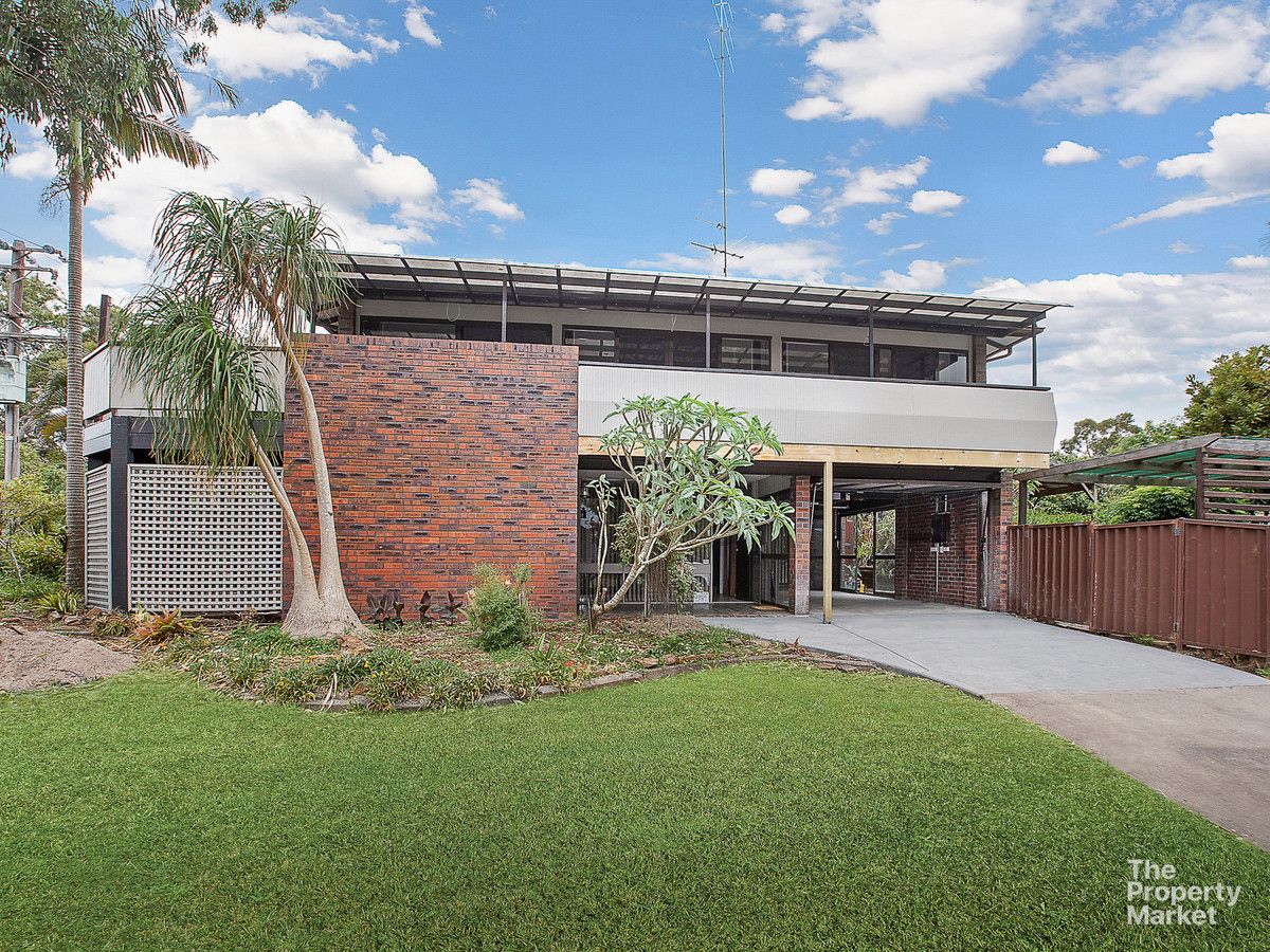 4 bedrooms House in 1 Waverley Road MANNERING PARK NSW, 2259