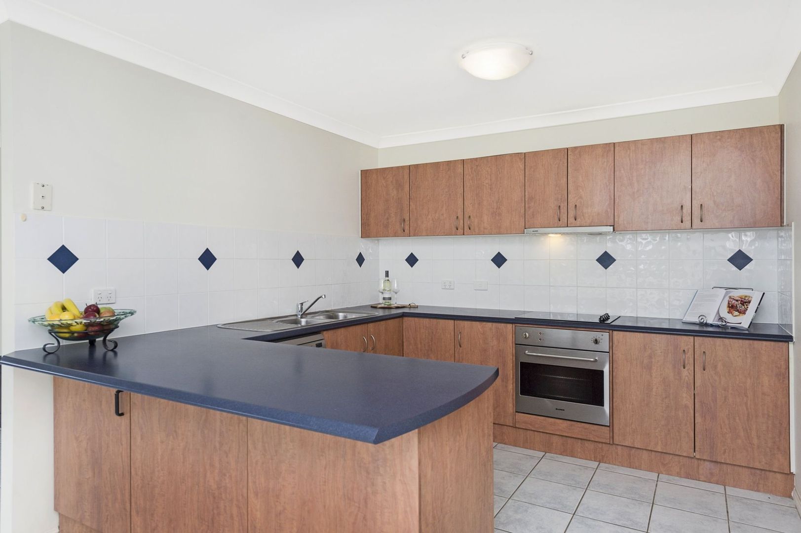 2/3 Sandhurst Crescent, Upper Coomera QLD 4209, Image 2