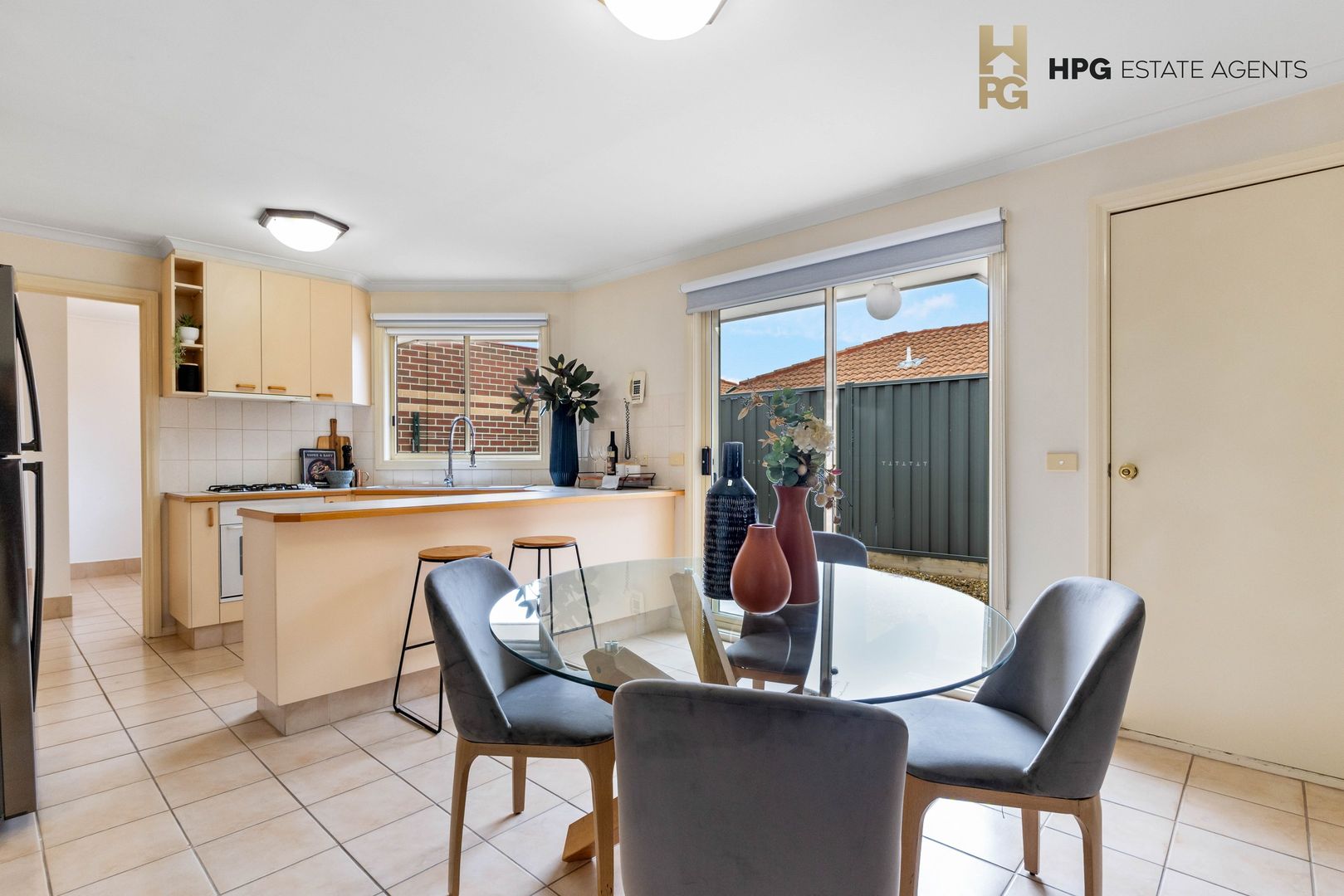 1/129 McNamara Avenue, Airport West VIC 3042, Image 2