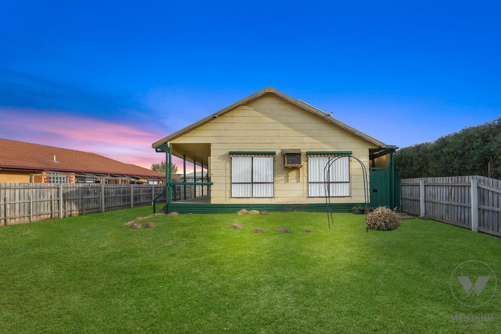 21 Westcott Parade, Rockbank VIC 3335, Image 2