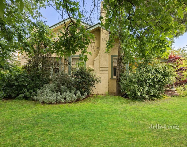 121 Burnbank Street, Lake Wendouree VIC 3350