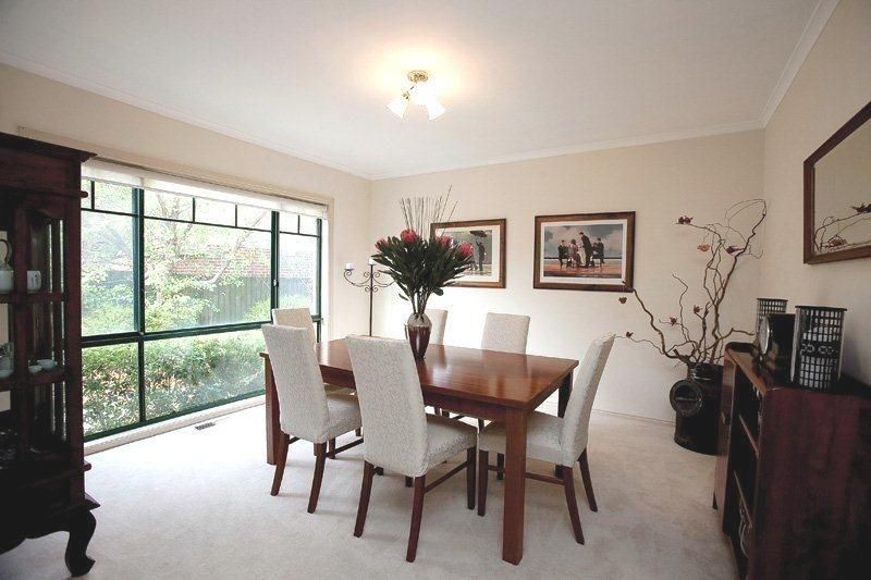 4/1 Fleet Street, MOUNT WAVERLEY VIC 3149, Image 2