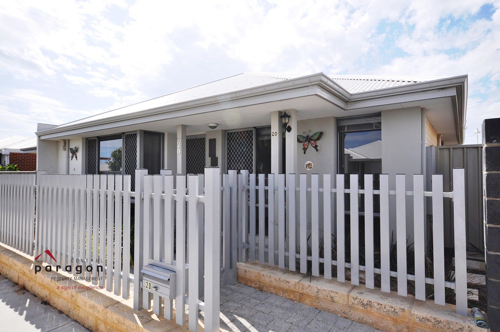 4 bedrooms House in 20 Winderie Road GOLDEN BAY WA, 6174