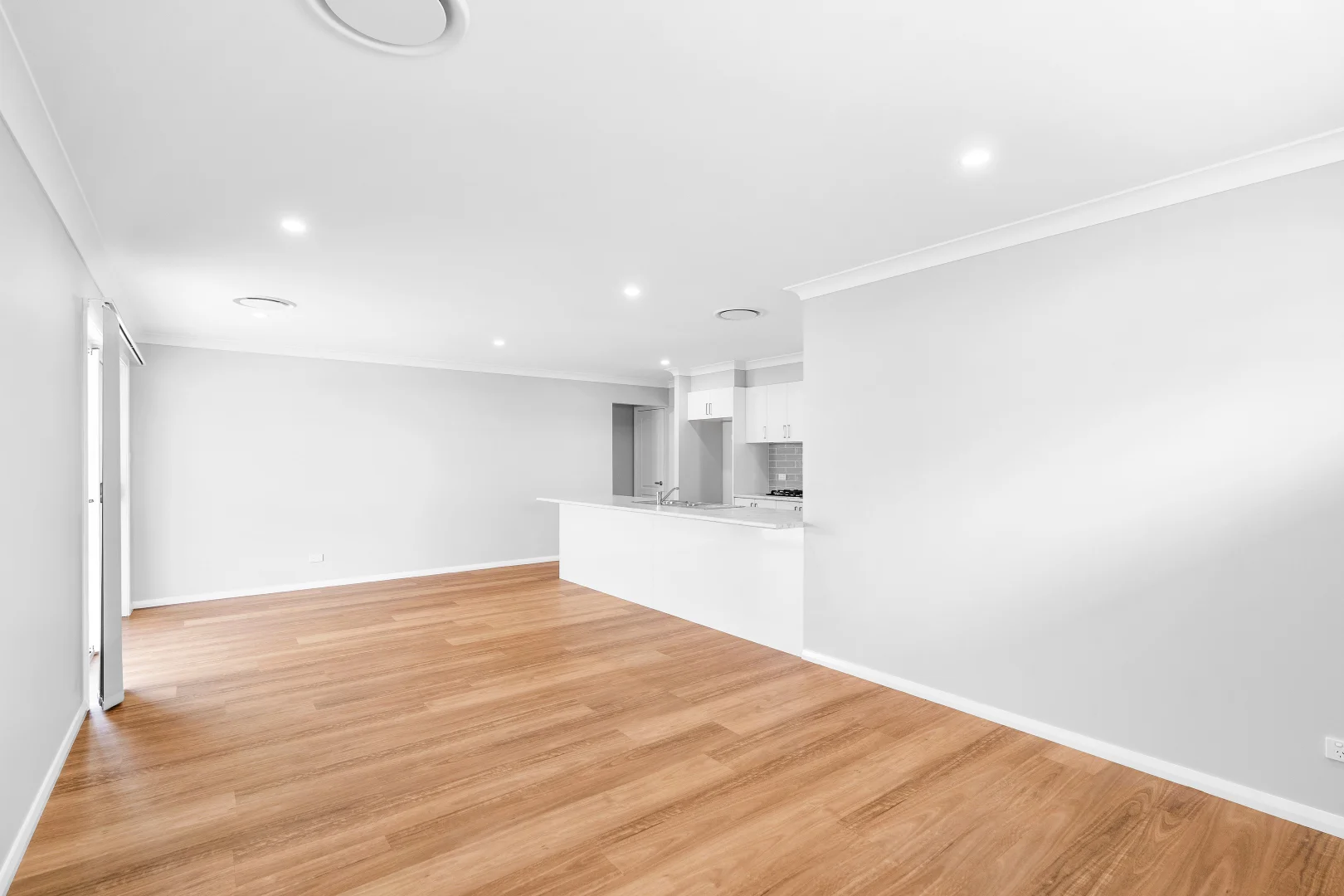 Additional image 4 of 2 Becker St, Temora NSW 2666