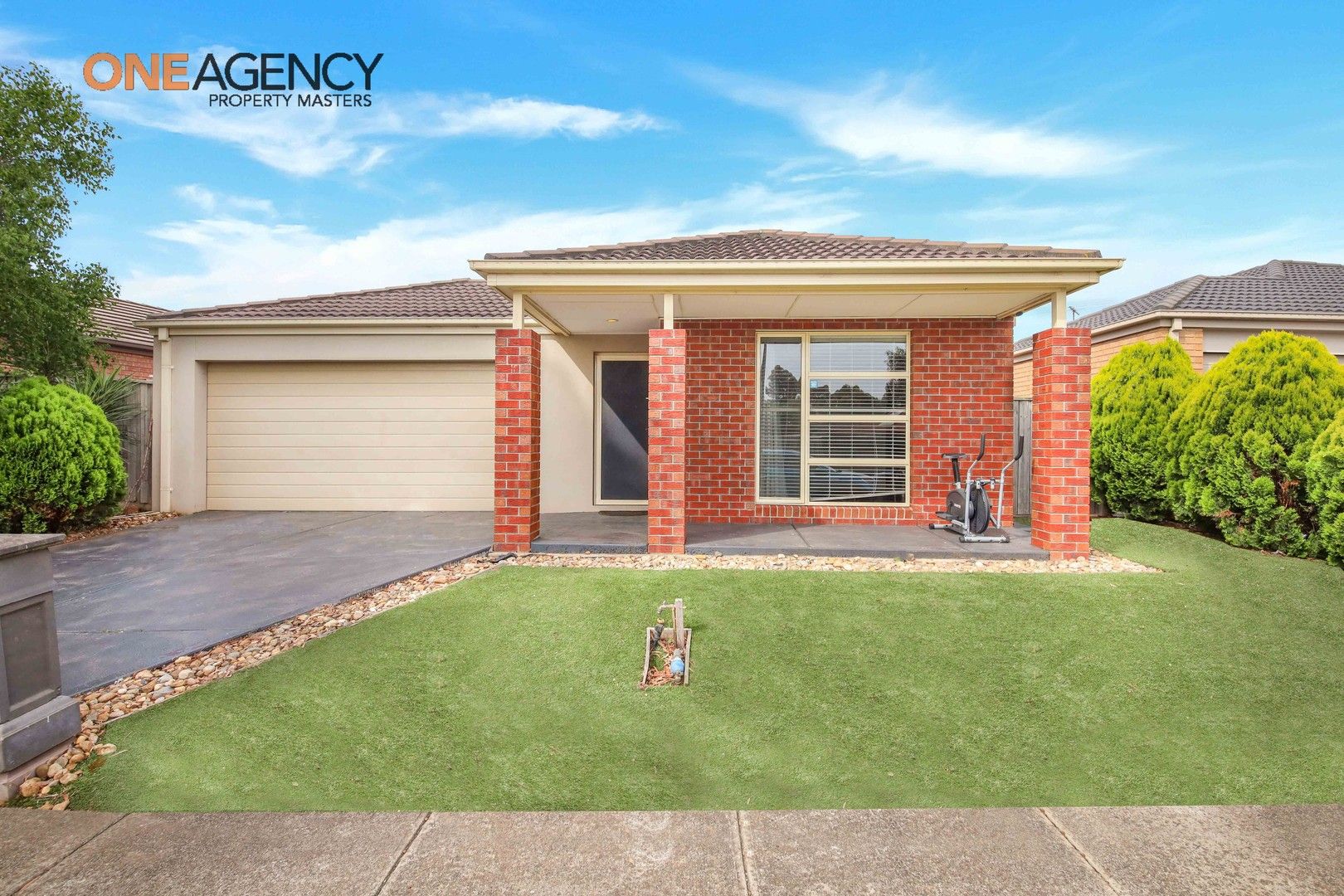 4 bedrooms House in 16 Sinclair Crescent TARNEIT VIC, 3029