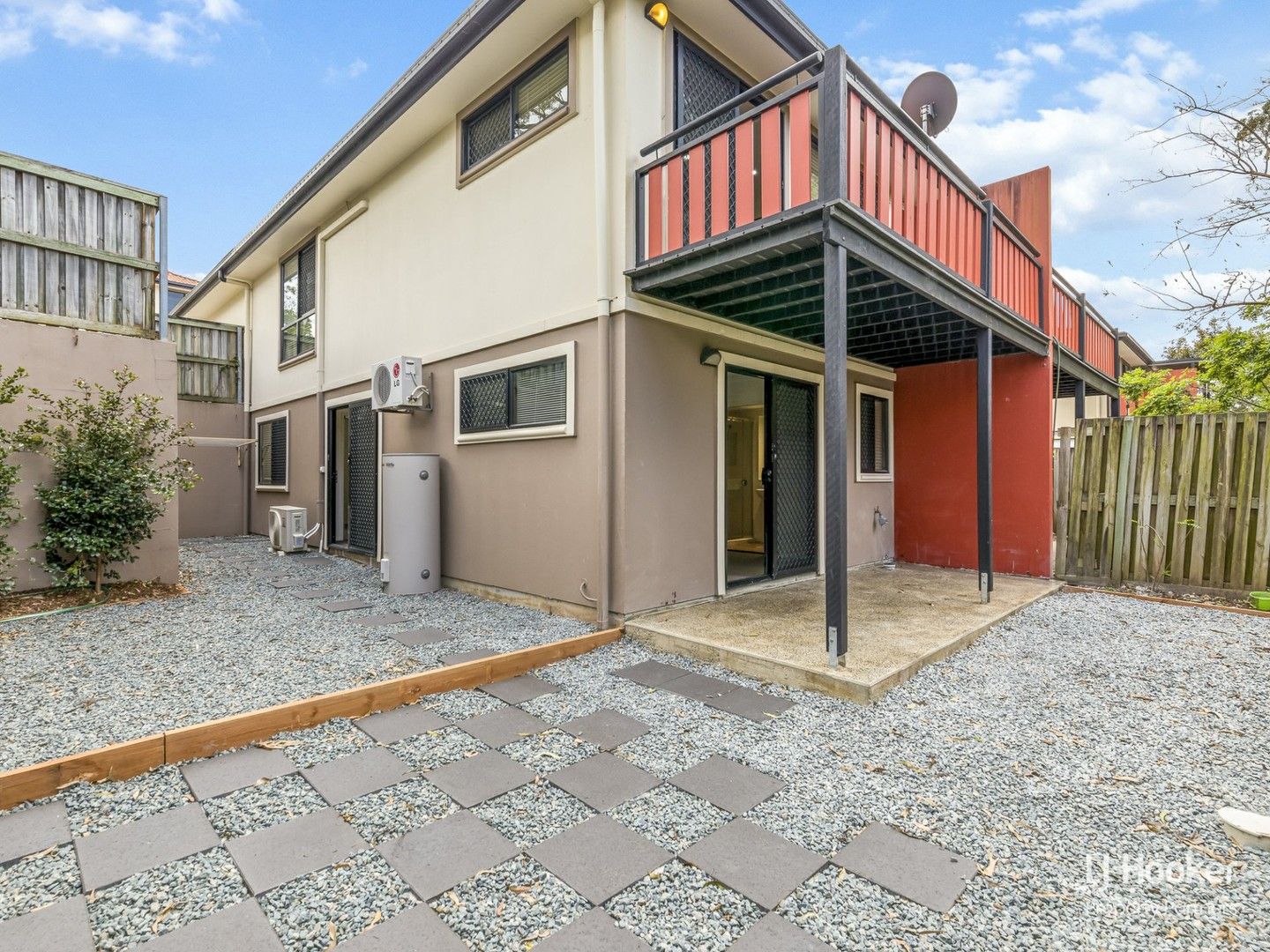 64/228 Gaskell Street, Eight Mile Plains QLD 4113, Image 2