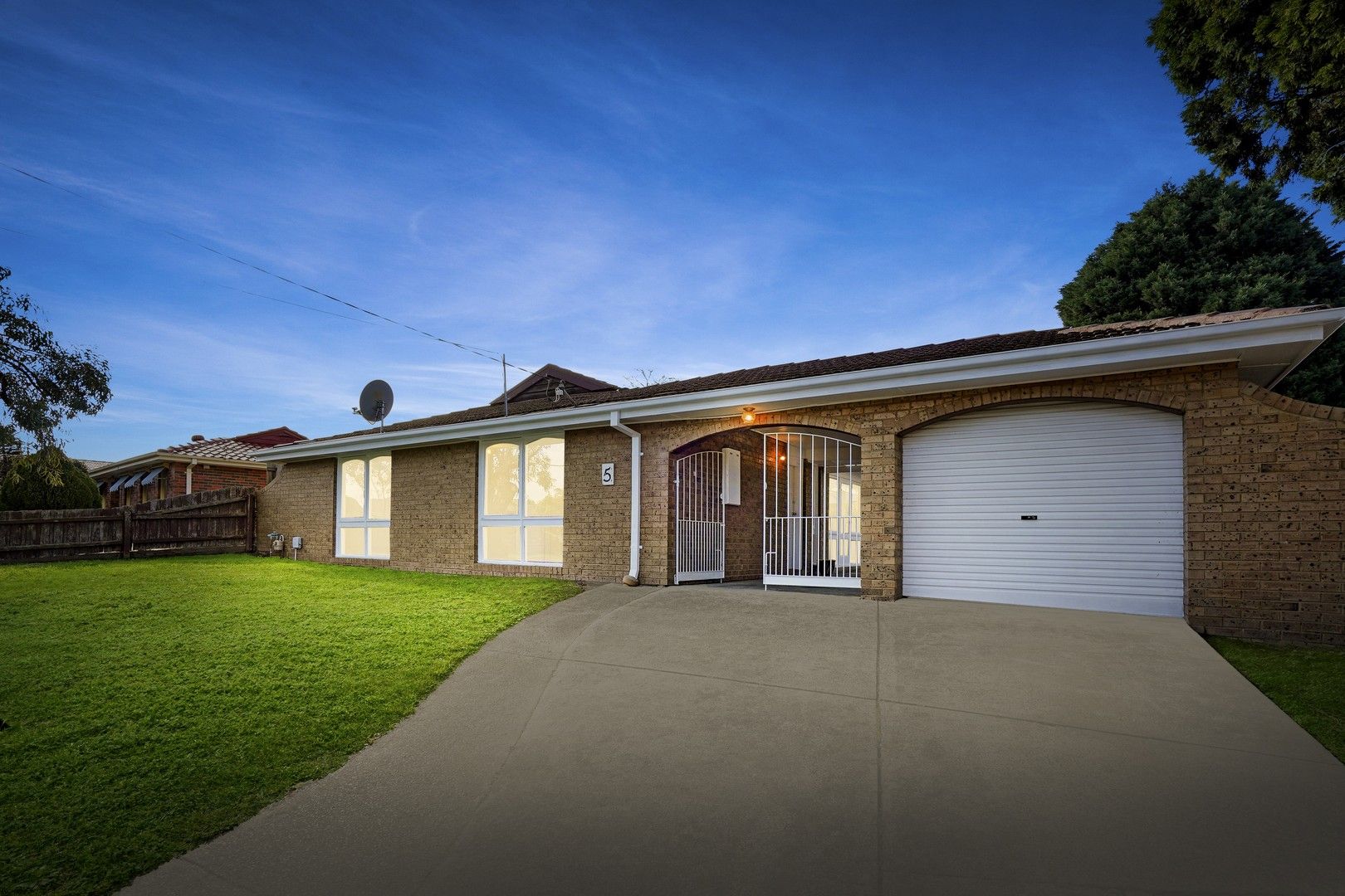 5 Feathertop Drive, Noble Park North VIC 3174, Image 0