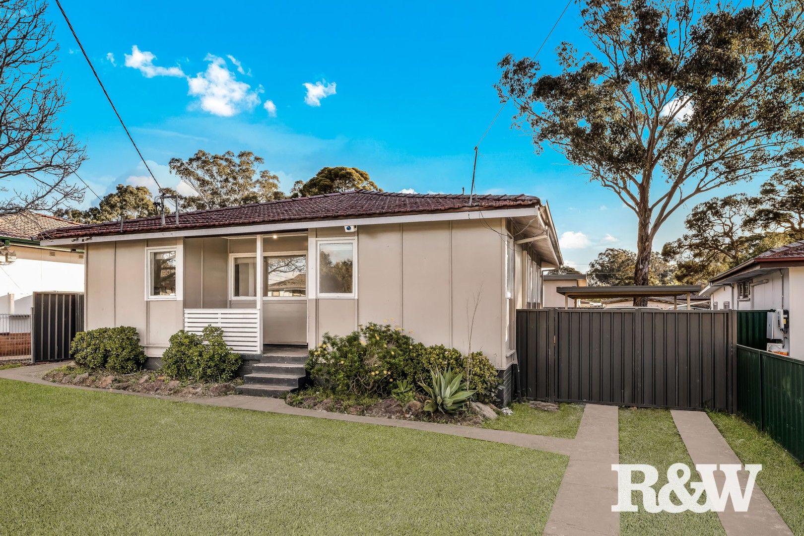 30 & 30A Marquesa Crescent, Lethbridge Park NSW 2770, Image 0