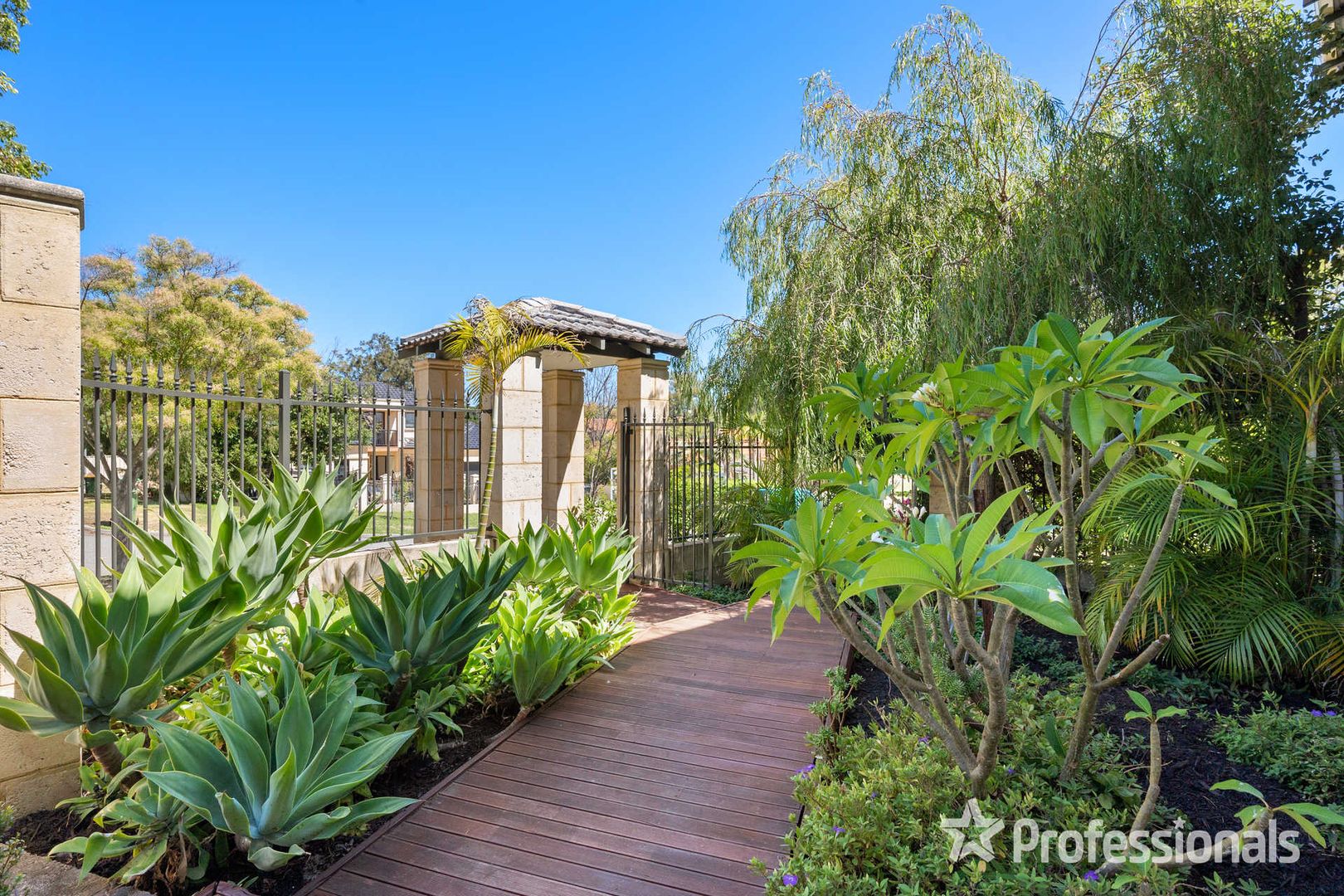 24 Skipton Way, City Beach WA 6015, Image 2