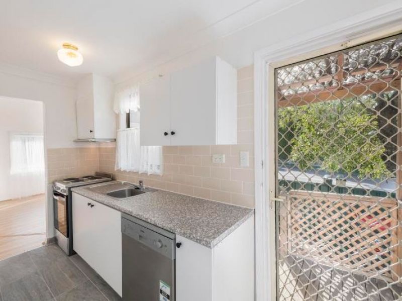 2 bedrooms Apartment / Unit / Flat in 1/78 Ingall Street MAYFIELD NSW, 2304