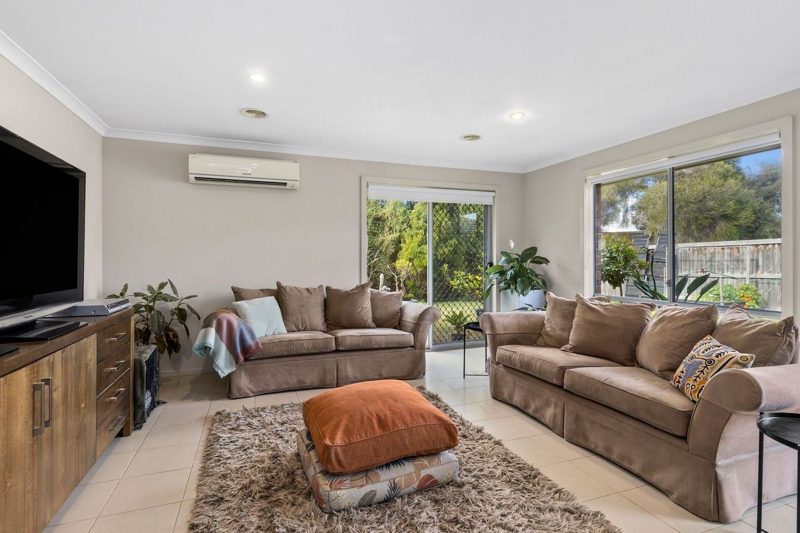 4 bedrooms House in 5 Chanticleer Pl BARWON HEADS VIC, 3227
