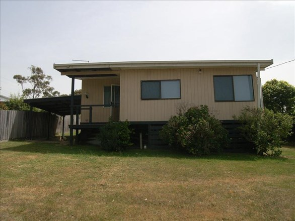 3 Cross Street, Lake Tyers Beach VIC 3909