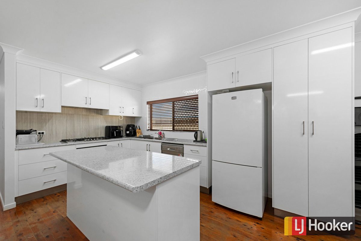 22 Broadmeadow Avenue, Thabeban QLD 4670, Image 2