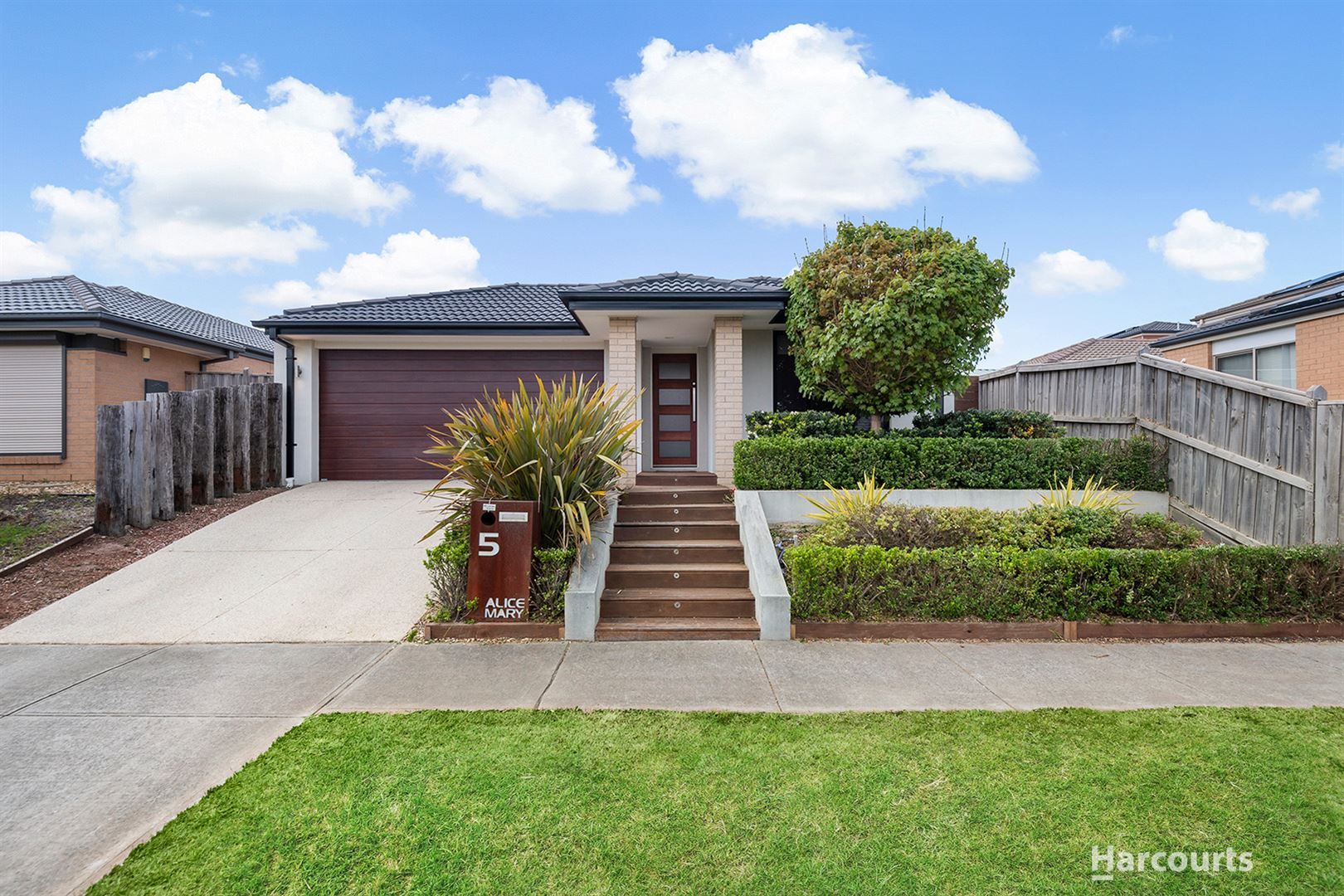5 Alice Mary Road, Cranbourne West VIC 3977, Image 0