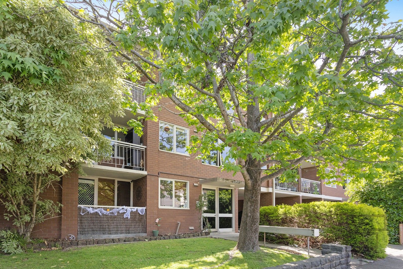 2 bedrooms Apartment / Unit / Flat in 6/117 Alma Road ST KILDA EAST VIC, 3183