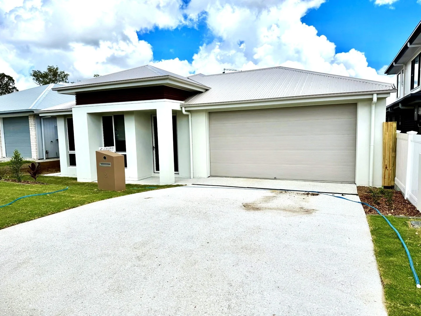 8 Mango Rd, Park Ridge QLD 4125