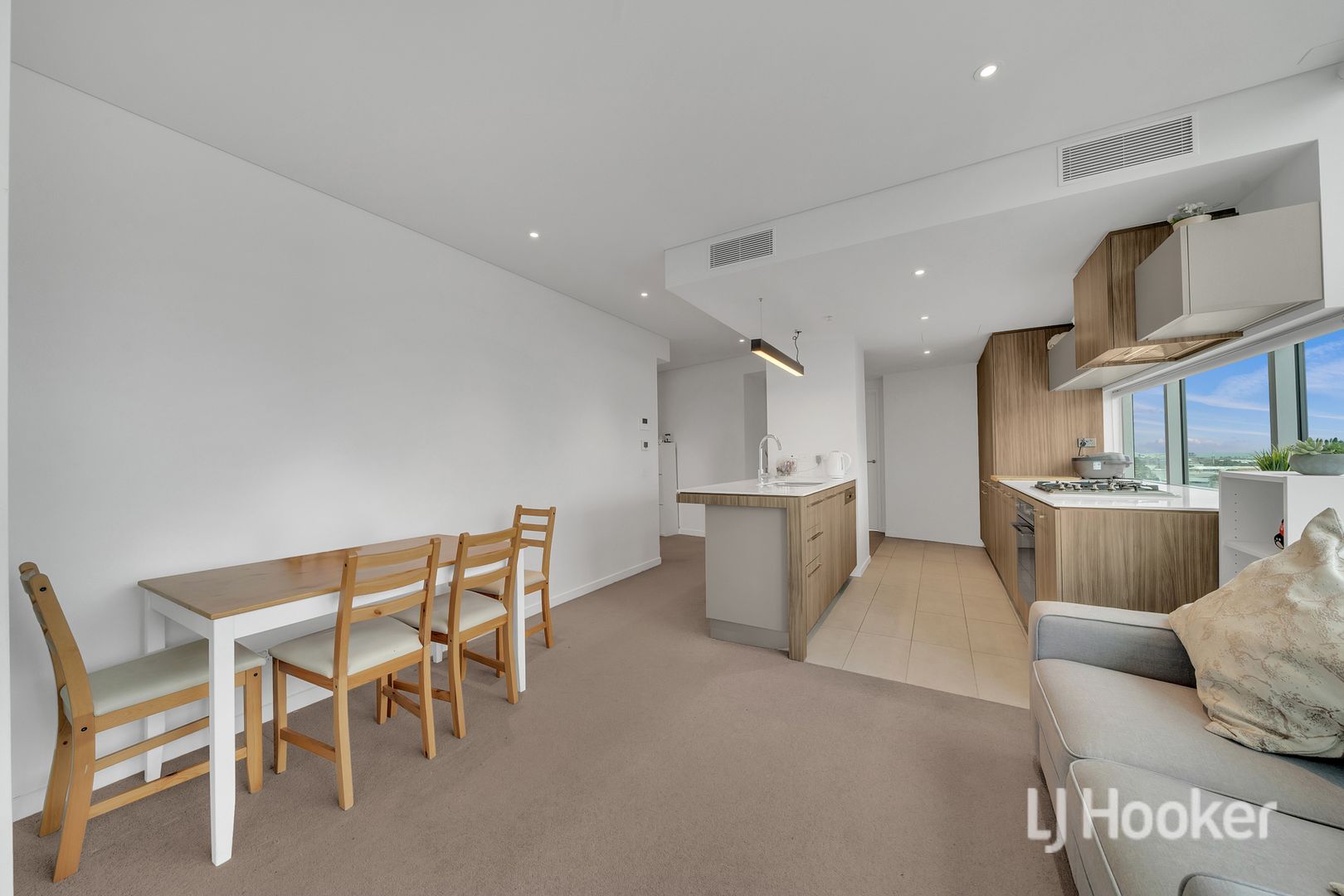 1101/81 South Wharf Drive, Docklands VIC 3008, Image 2