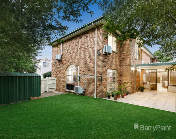 9 Sunrise Crescent, Templestowe Lower VIC 3107