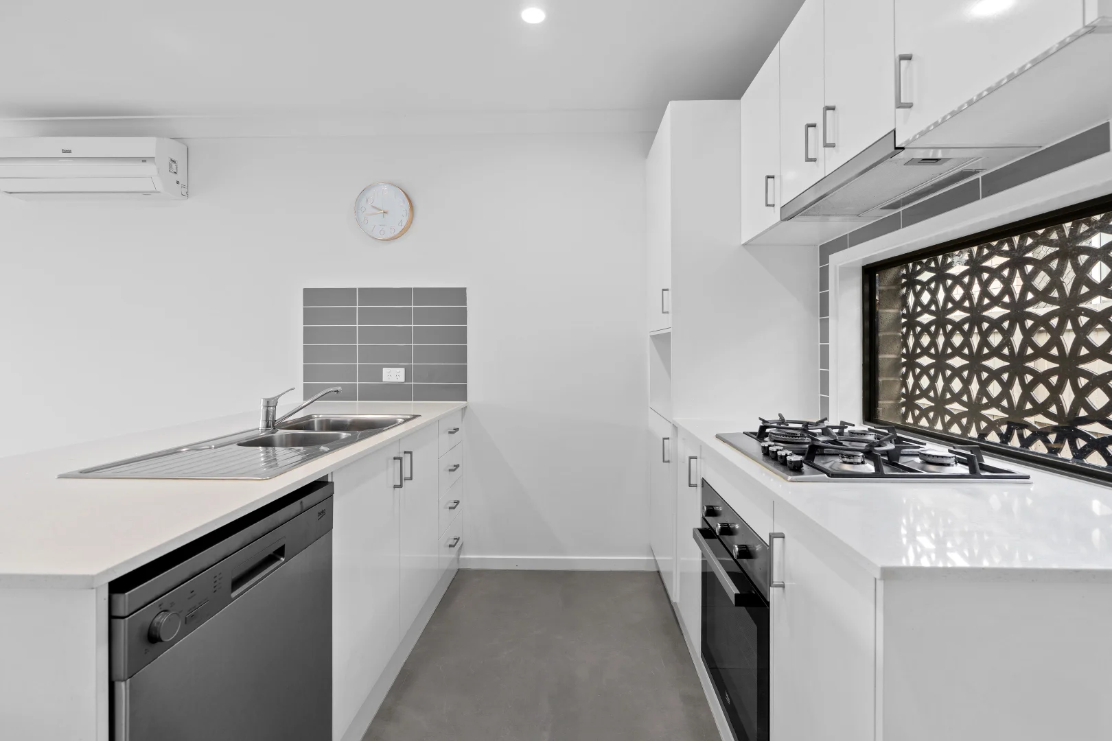 Additional image 4 of 16 Bloomfield Esplanade, South Maclean QLD 4280