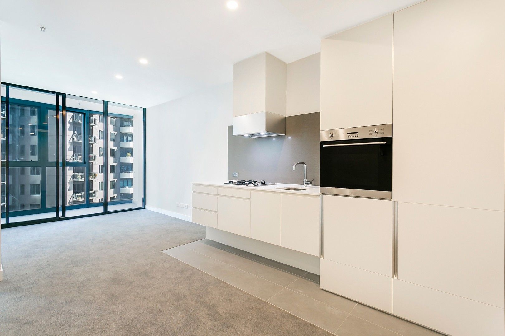 2 bedrooms Apartment / Unit / Flat in 1407/105 Clarendon St SOUTHBANK VIC, 3006