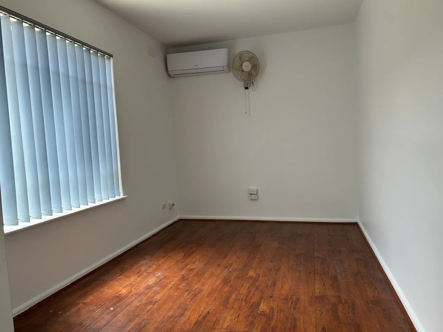 Apartment in Hadfield - View 3