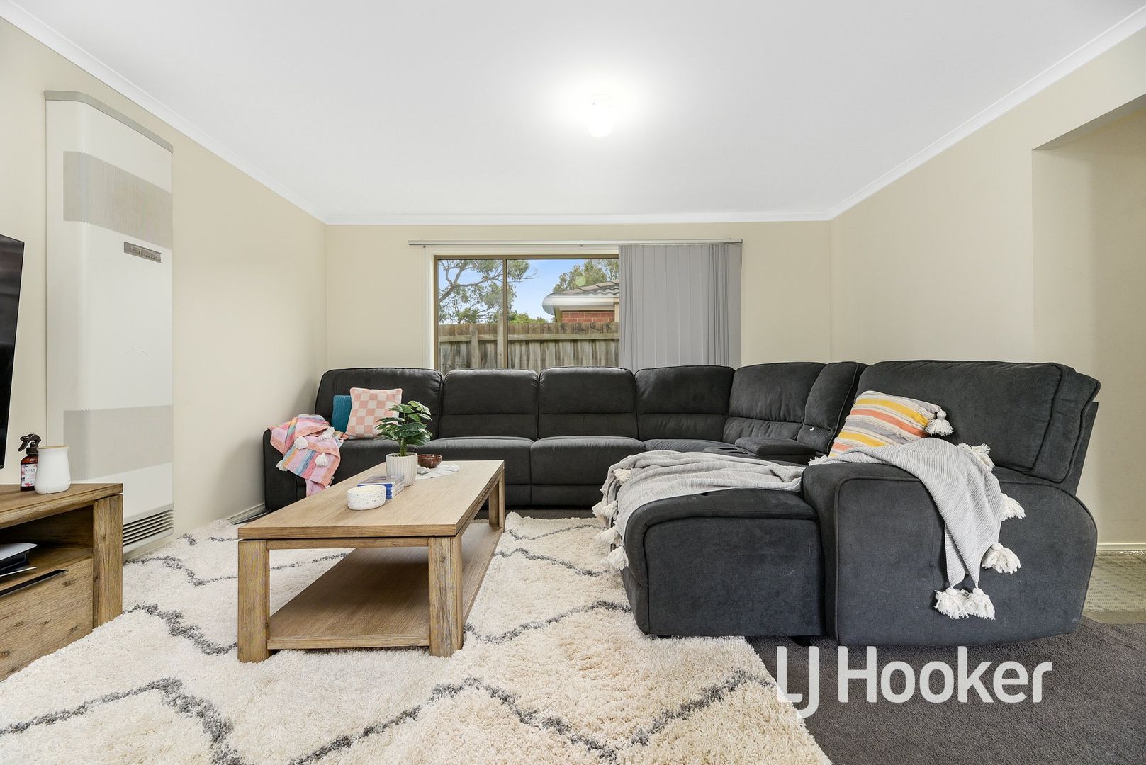 4/13 Redcherry Court, Pakenham VIC 3810, Image 2