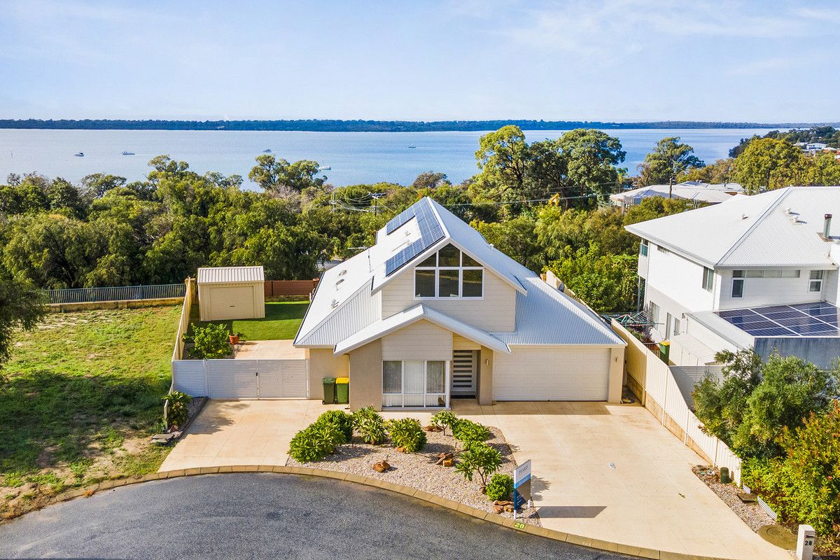 4 bedrooms House in 28 Nannup Close DAWESVILLE WA, 6211