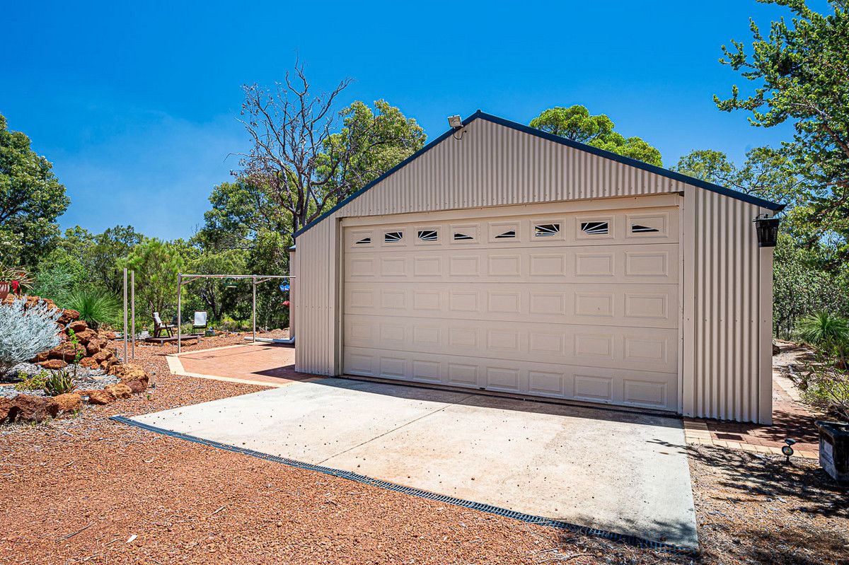 33 Frances Gregory Drive, Bedfordale WA 6112, Image 1