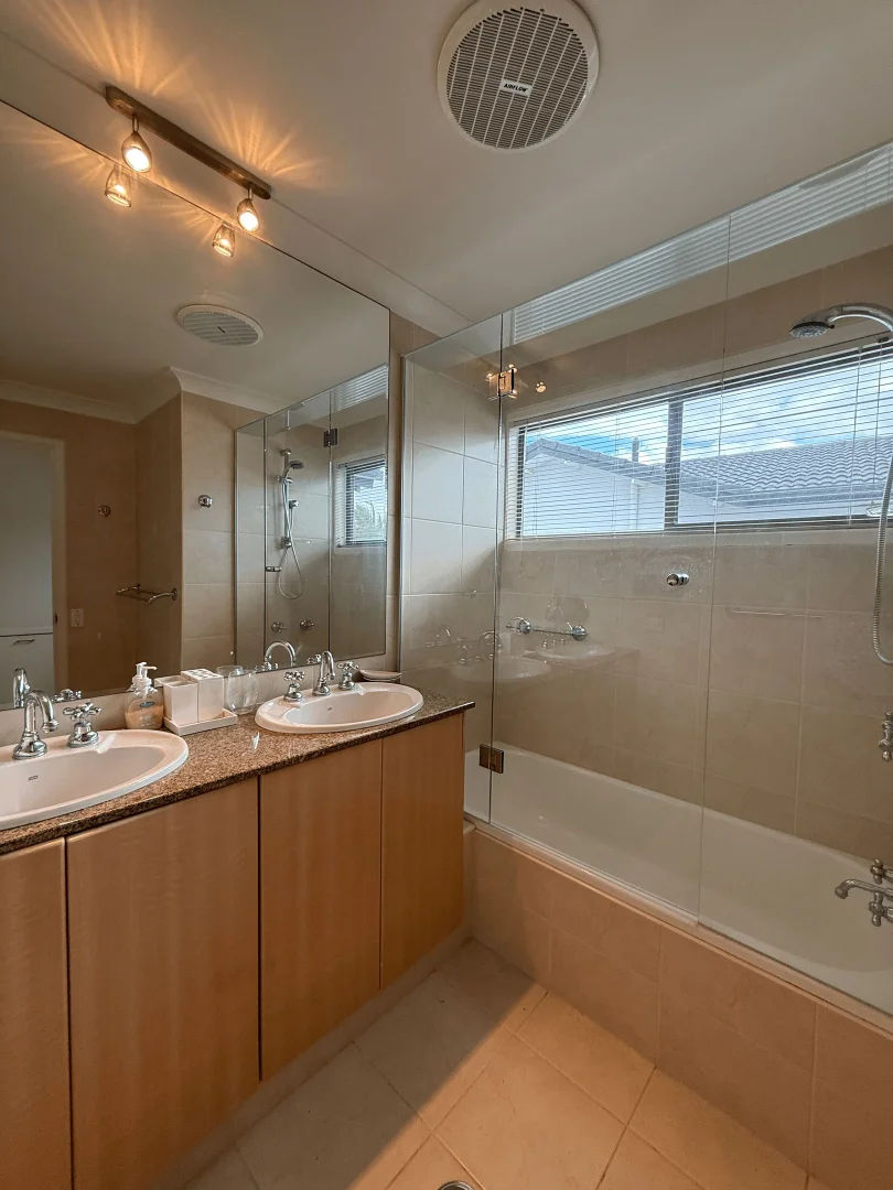 Additional image 23 of 86 Commodore Drive, Surfers Paradise QLD 4217