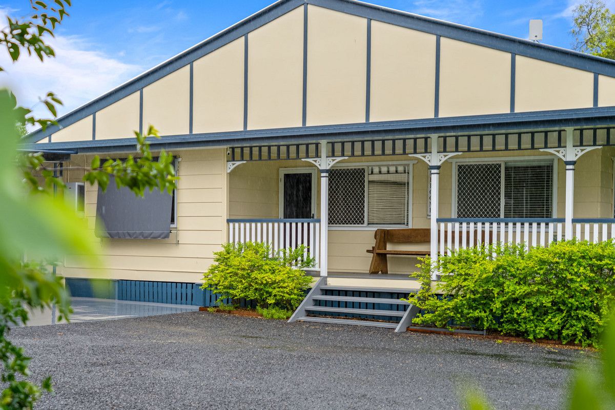 4 bedrooms Rural in 121B Murphys Creek Road POSTMANS RIDGE QLD, 4352