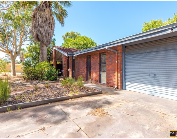 2 Cedar Way, Maddington WA 6109