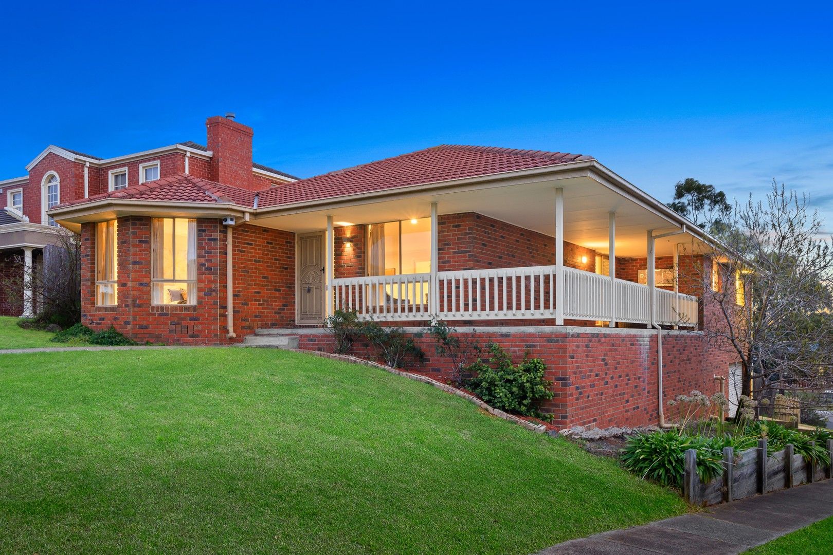 8 Lobelia Court, South Morang VIC 3752, Image 0