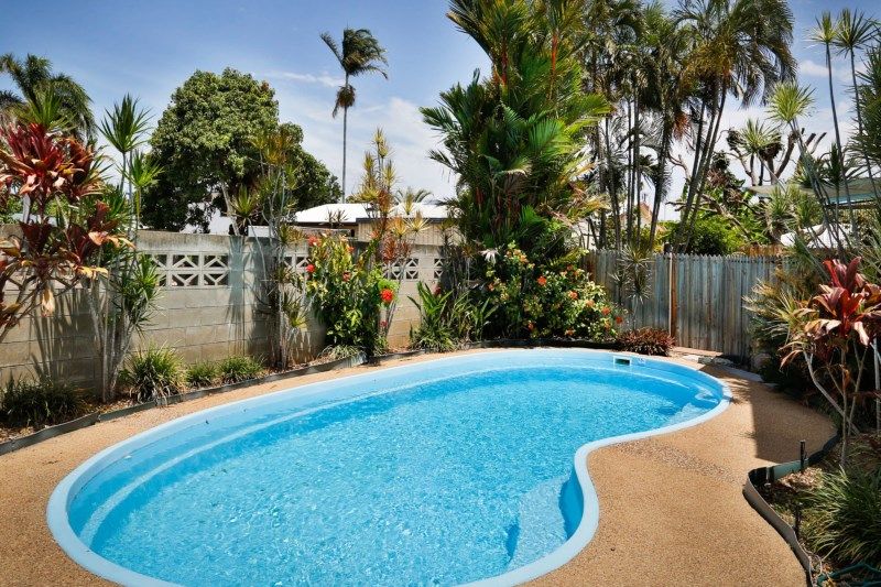 2/5 Viles Street, Rosslea QLD 4812, Image 1