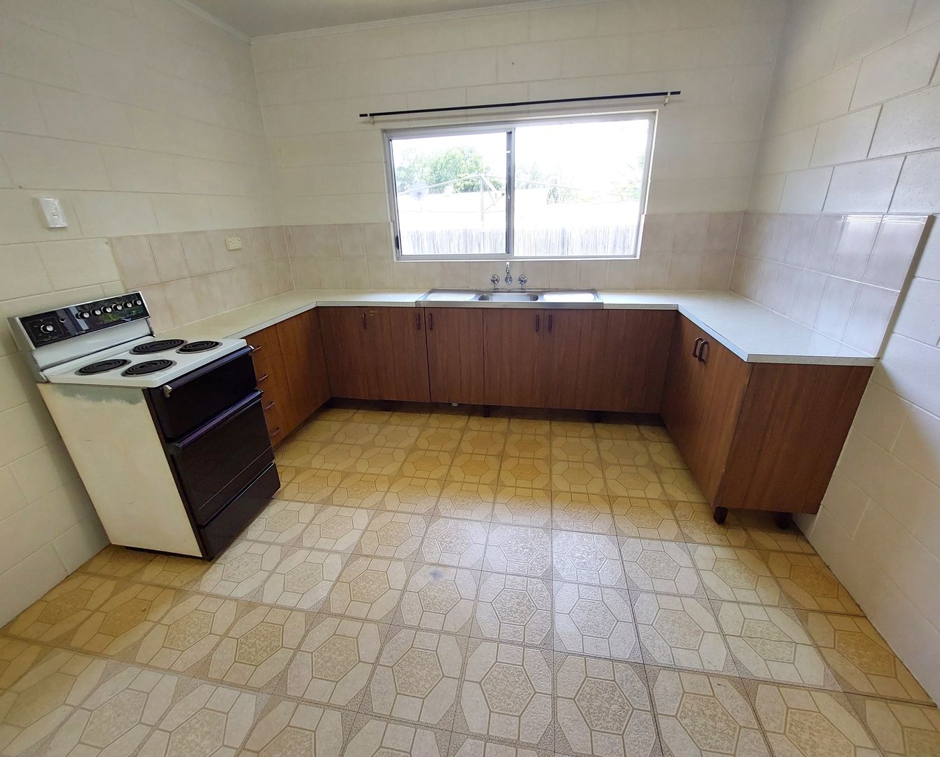 4/1a Newell Avenue, Mareeba QLD 4880 Apartment For Rent 300 Domain