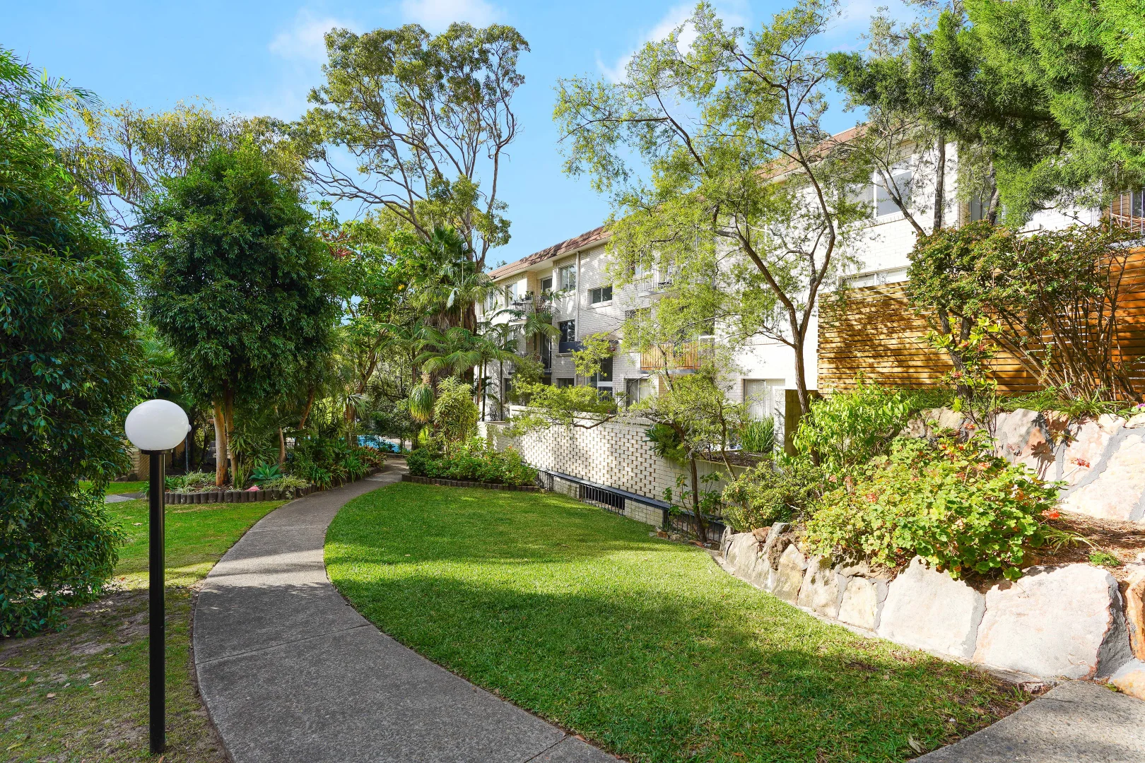 Additional image 10 of 27/46-50 The Crescent, Dee Why NSW 2099