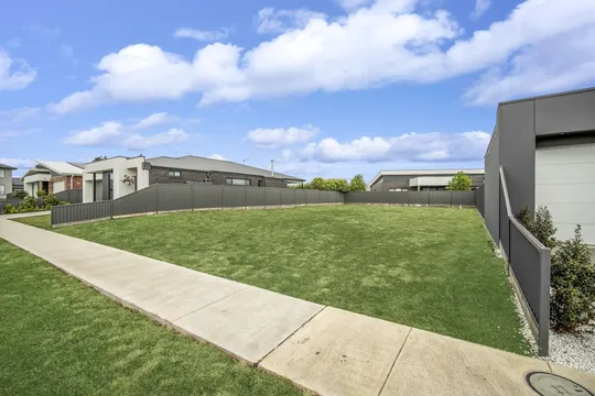 5 Lovering Way, Lucas VIC 3350 | Domain