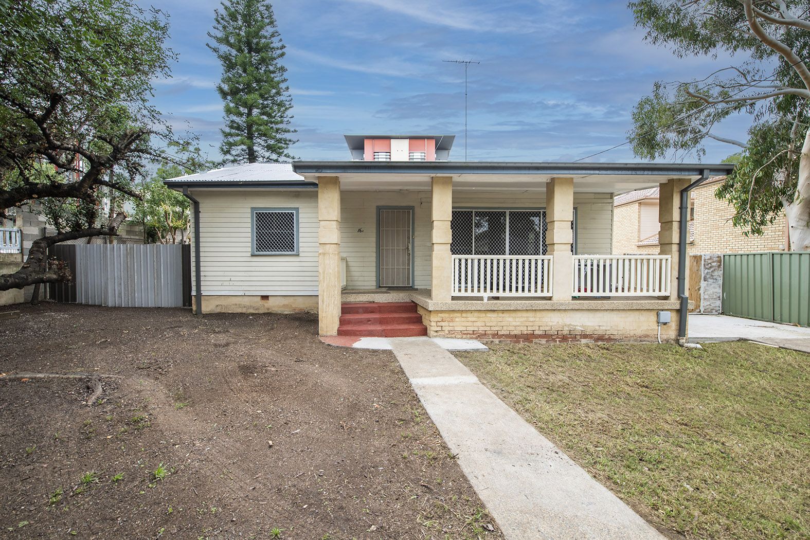 4 bedrooms House in 1/16 Barber Avenue PENRITH NSW, 2750