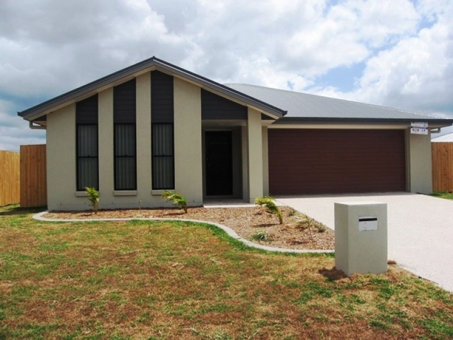 4 bedrooms House in 30 Patricia Circuit MIRANI QLD, 4754