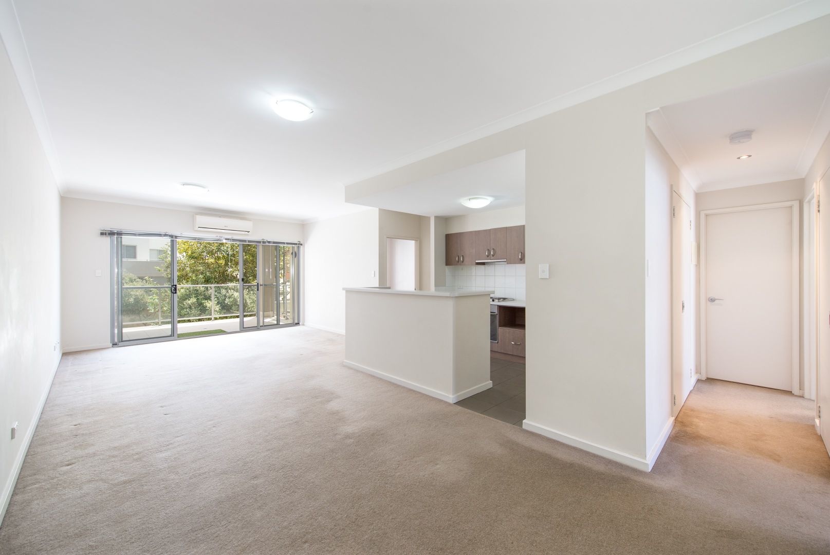 4/9 Ibera Way, Success WA 6164, Image 2