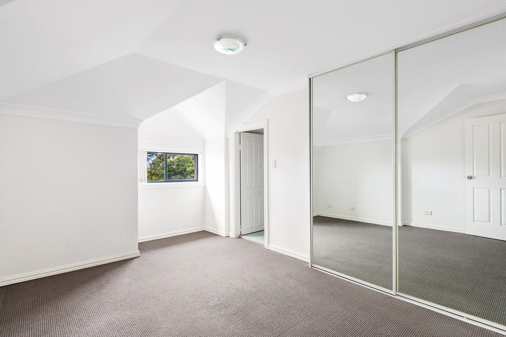 2 bedrooms Apartment / Unit / Flat in 34/42 Swan Avenue STRATHFIELD NSW, 2135